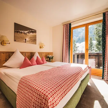Dr. Otto Murr Hotel
